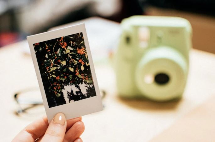 Así se hacen las imágenes Polaroid en Gemini que causan furor en las redes